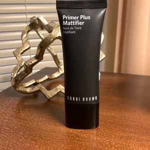 New Bobbi Brown Primer Plus Mattifier
